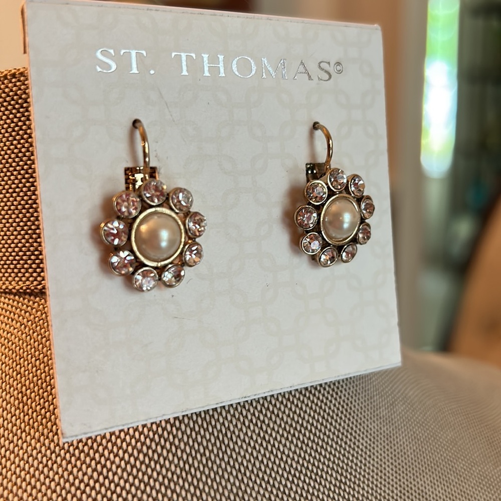 Pearl, Gold & Cubic Zirconia Earrings
